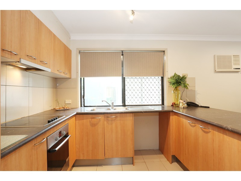 1/80 Broad Street, Labrador QLD 4215