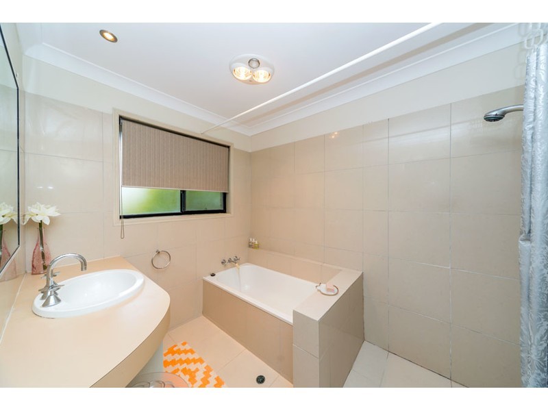 1/80 Broad Street, Labrador QLD 4215