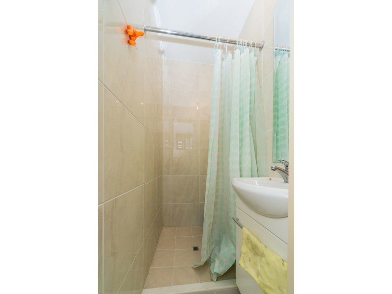 1/80 Broad Street, Labrador QLD 4215