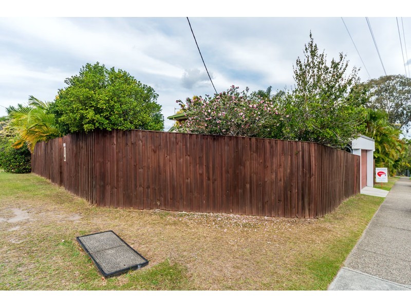 1/80 Broad Street, Labrador QLD 4215