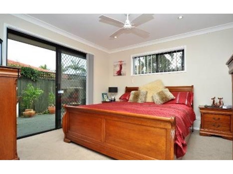 2/26 Sanctuary Court, Coombabah QLD 4216