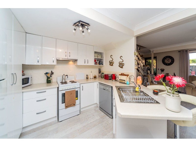 5/77 Olsen Avenue, Labrador QLD 4215