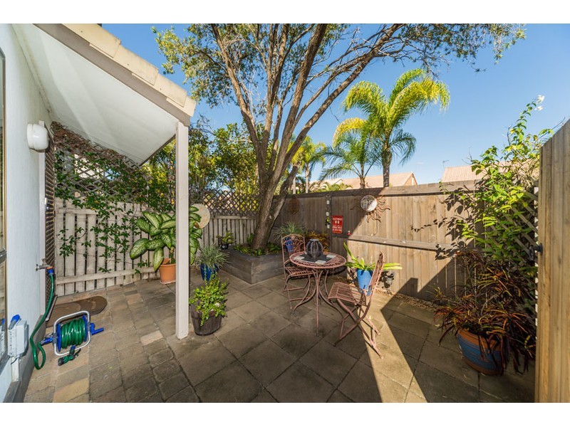 5/77 Olsen Avenue, Labrador QLD 4215