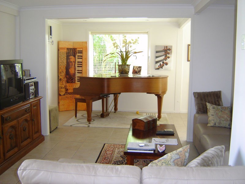 64 Usher Avenue, Labrador QLD 4215