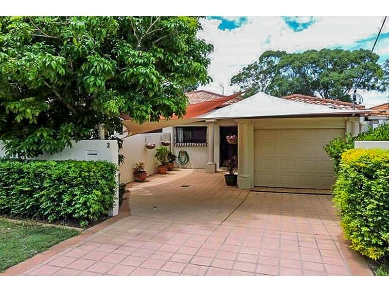 2/11 Hilltop Street, Labrador QLD 4215