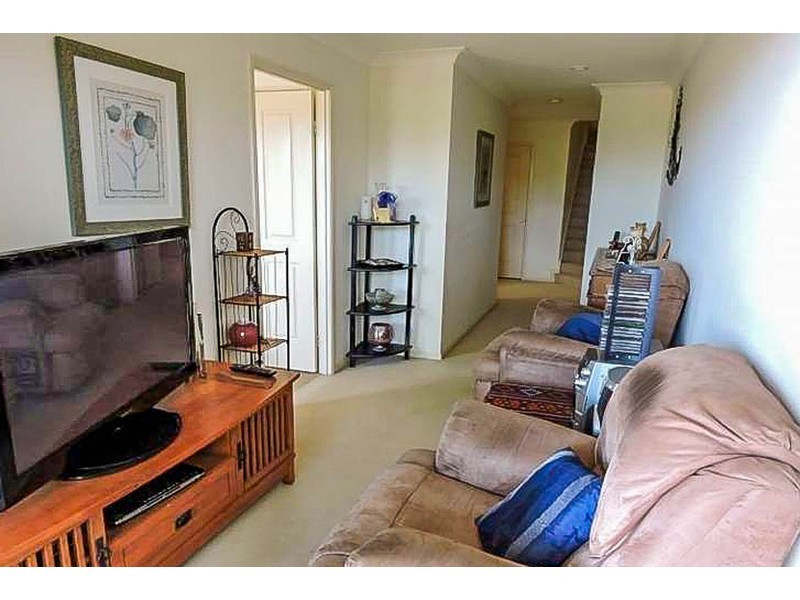 2/11 Hilltop Street, Labrador QLD 4215