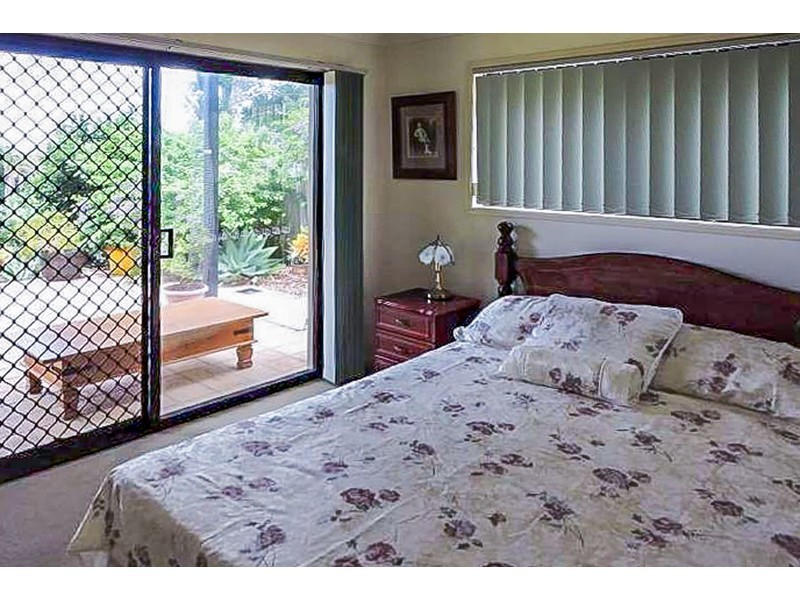 2/11 Hilltop Street, Labrador QLD 4215