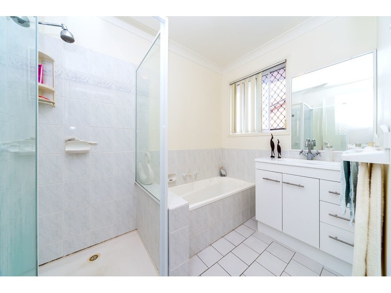 1/31 Kenny Drive, Labrador QLD 4215