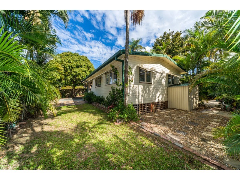 3 Penrock Parade, Labrador QLD 4215