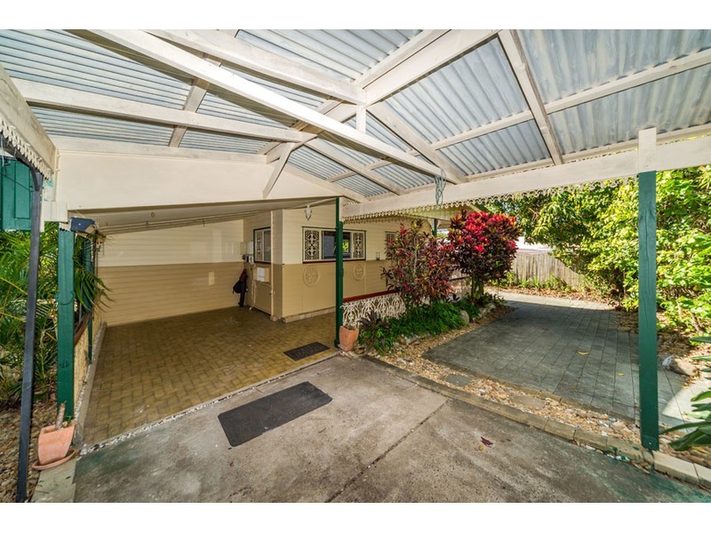 3 Penrock Parade, Labrador QLD 4215