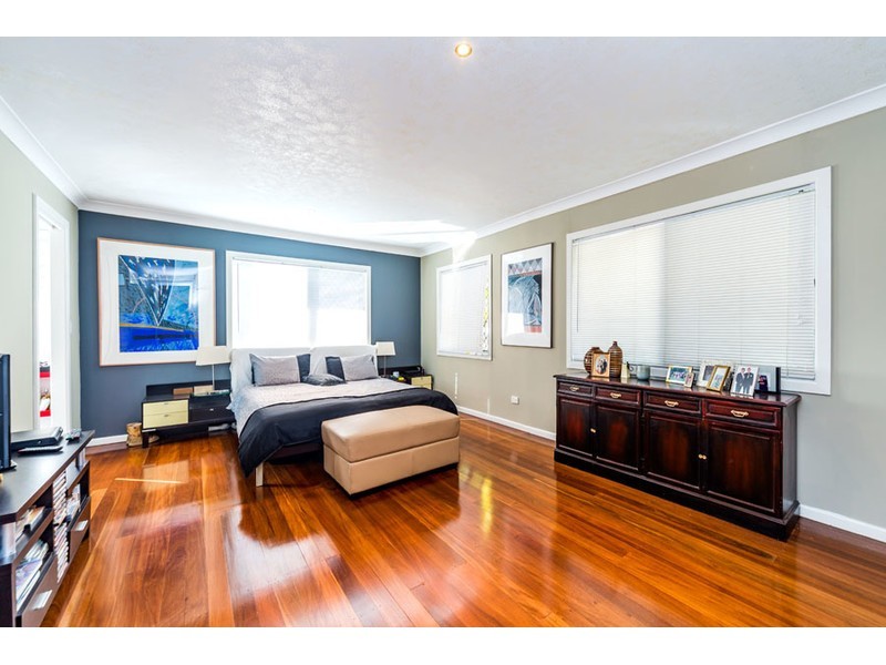 136 Muir Street, Labrador QLD 4215