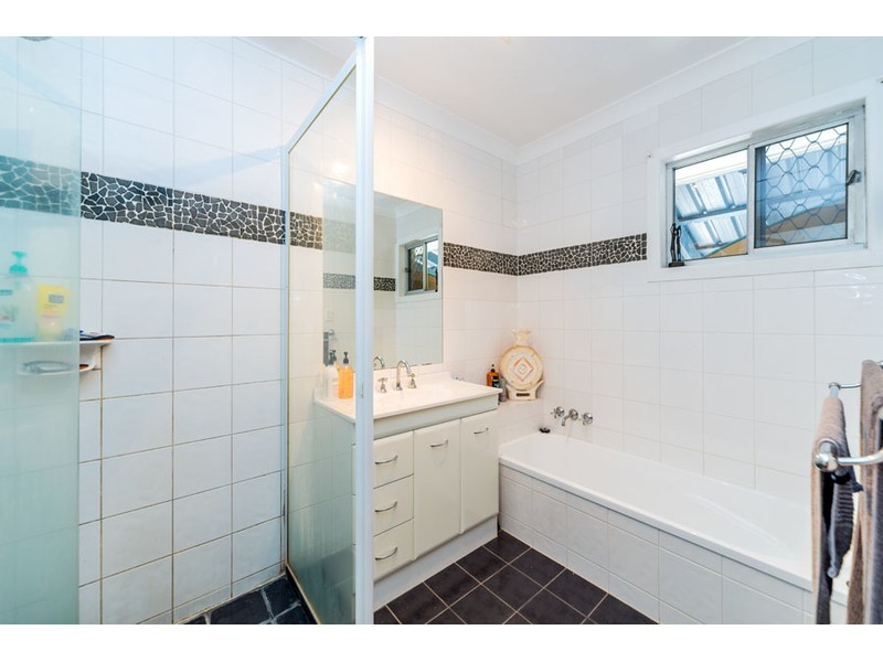 136 Muir Street, Labrador QLD 4215