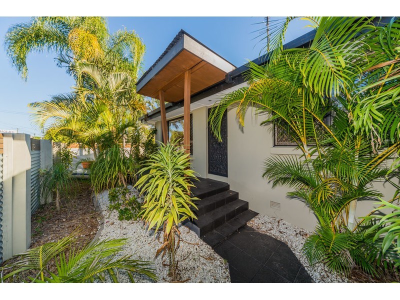 136 Muir Street, Labrador QLD 4215