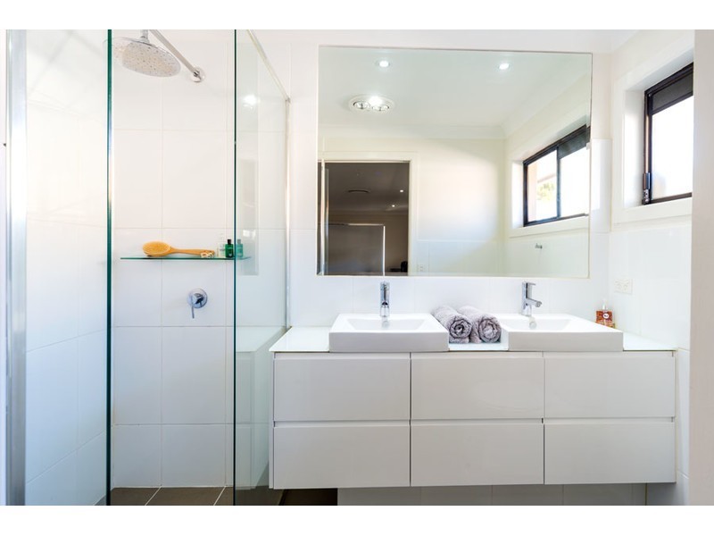 3 Gretel Place, Hollywell QLD 4216