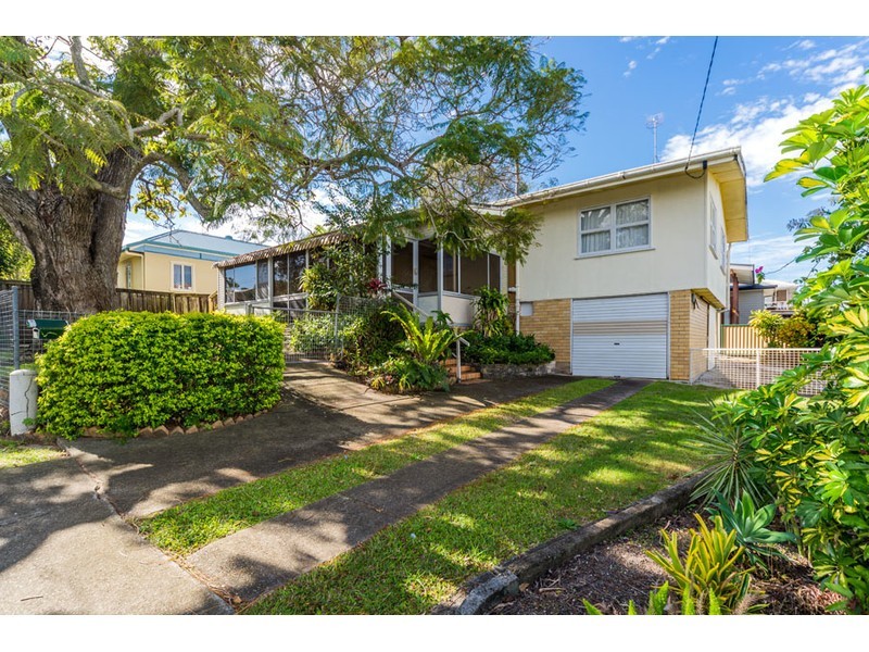 21 Turpin Road, Labrador QLD 4215