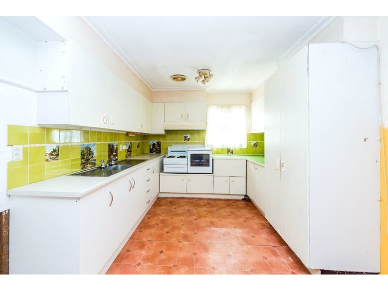 21 Turpin Road, Labrador QLD 4215