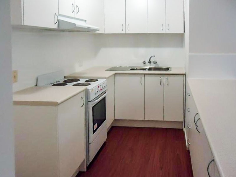 2/107a Frank Street, Labrador QLD 4215