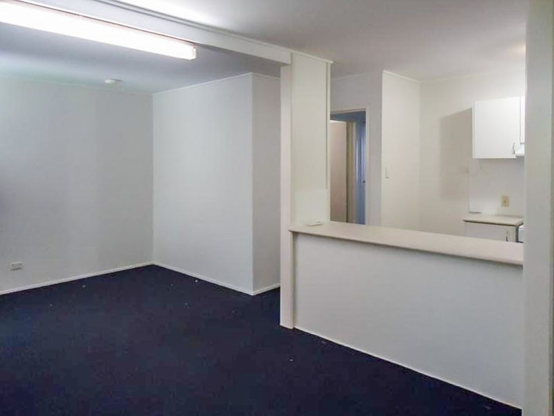 2/107a Frank Street, Labrador QLD 4215