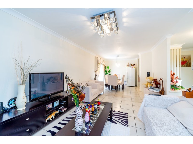 4 Birdie Court, Arundel QLD 4214