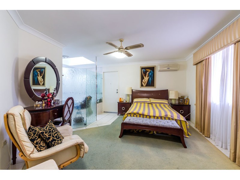 4 Birdie Court, Arundel QLD 4214