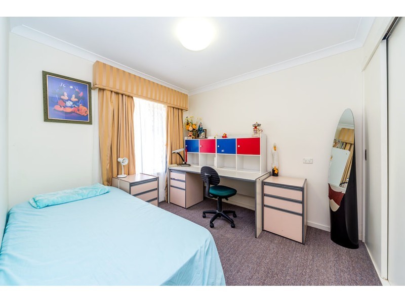 4 Birdie Court, Arundel QLD 4214