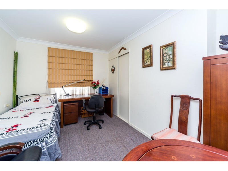 4 Birdie Court, Arundel QLD 4214