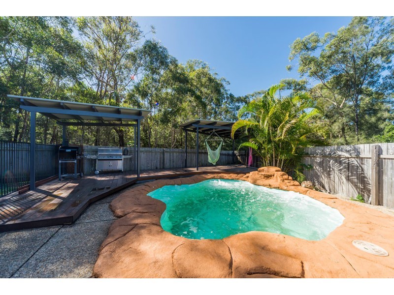 23 Footscray Court, Arundel QLD 4214