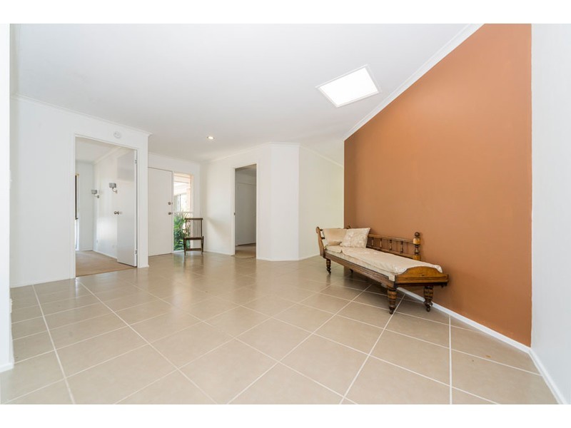 23 Footscray Court, Arundel QLD 4214