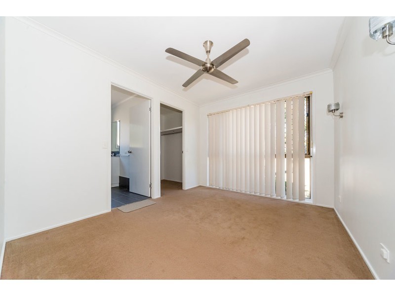 23 Footscray Court, Arundel QLD 4214