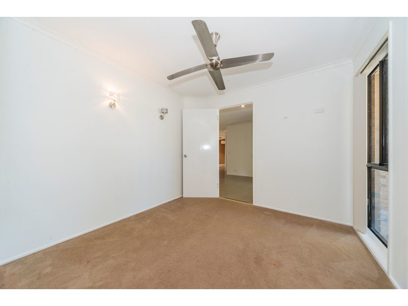 23 Footscray Court, Arundel QLD 4214