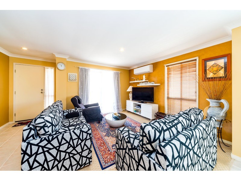 51 Marble Arch Place, Arundel QLD 4214