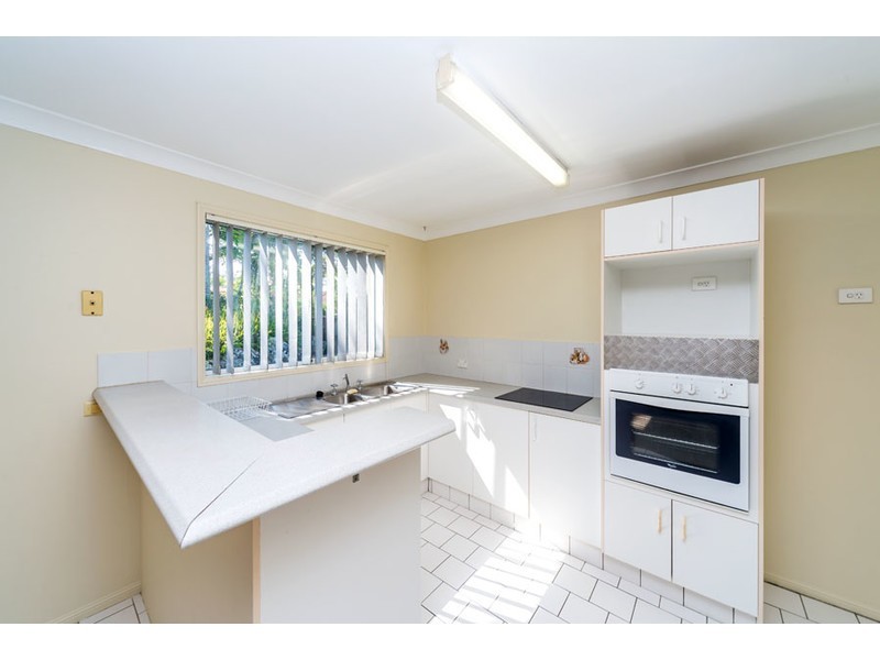 1/14 Annette Court, Labrador QLD 4215