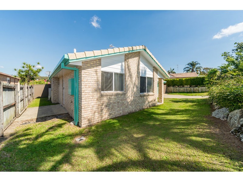 1/14 Annette Court, Labrador QLD 4215