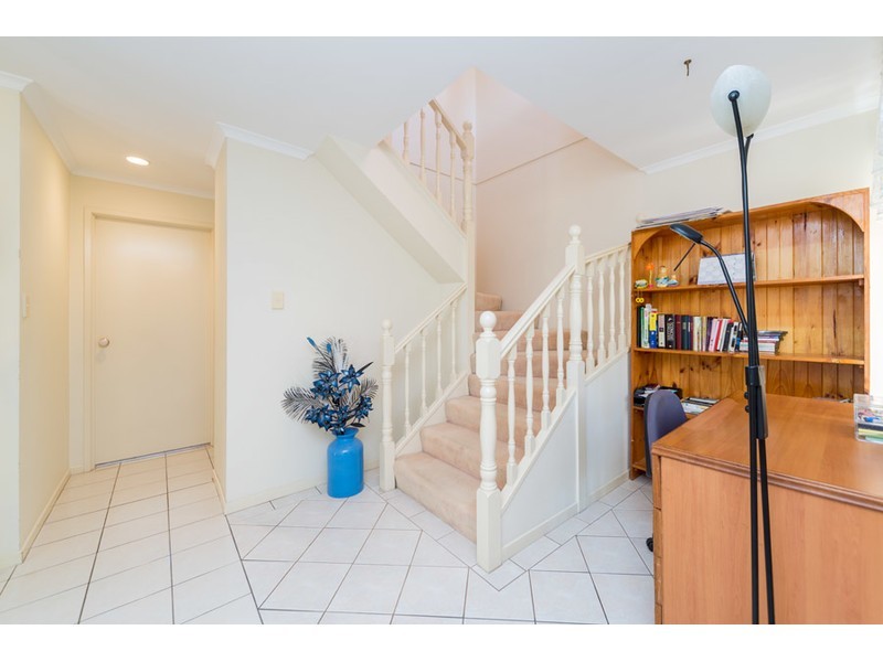 28 Walter Street, Labrador QLD 4215