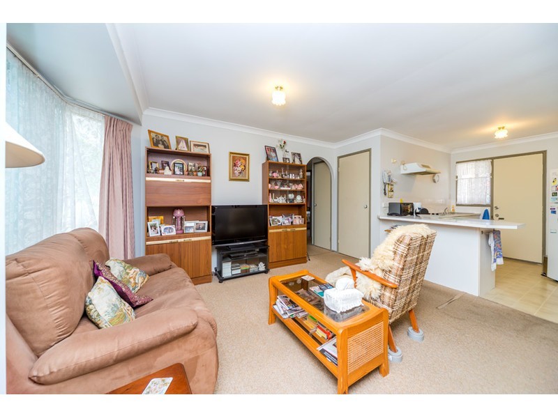 2/8 Stephanie Court, Labrador QLD 4215