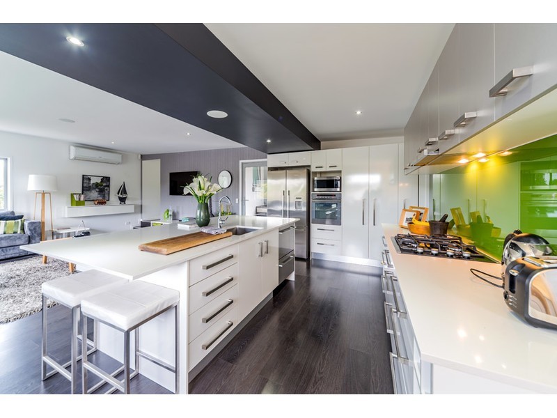 88 Robert Street, Labrador QLD 4215