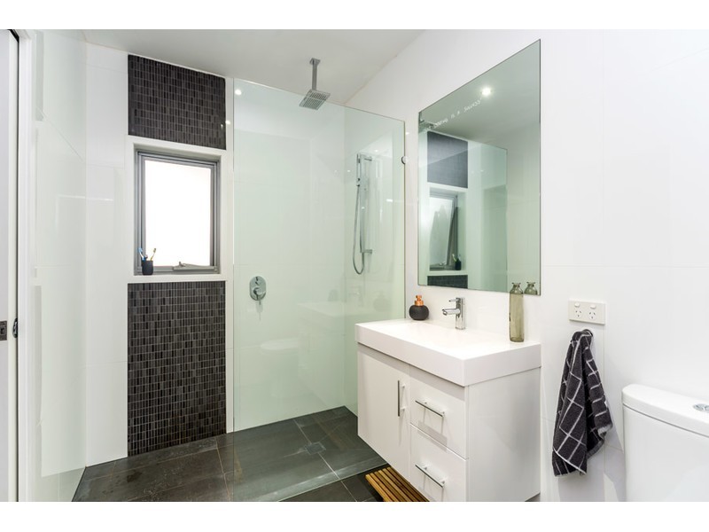 88 Robert Street, Labrador QLD 4215