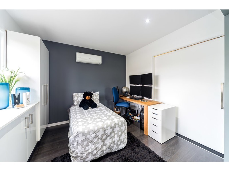 88 Robert Street, Labrador QLD 4215