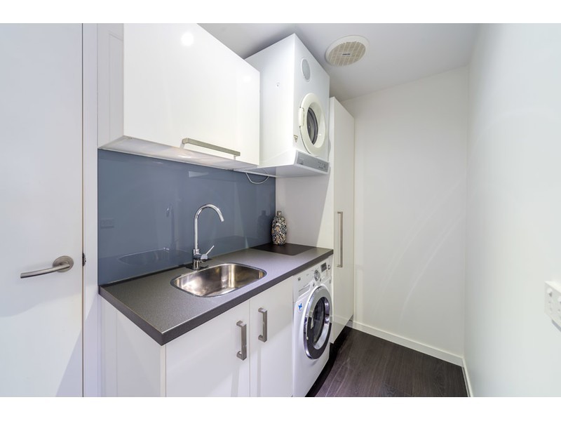 88 Robert Street, Labrador QLD 4215