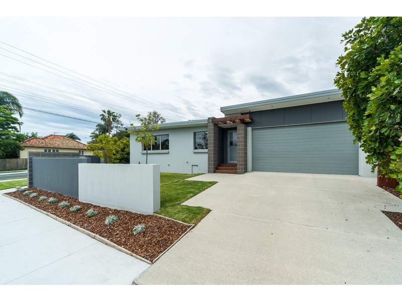 88 Robert Street, Labrador QLD 4215