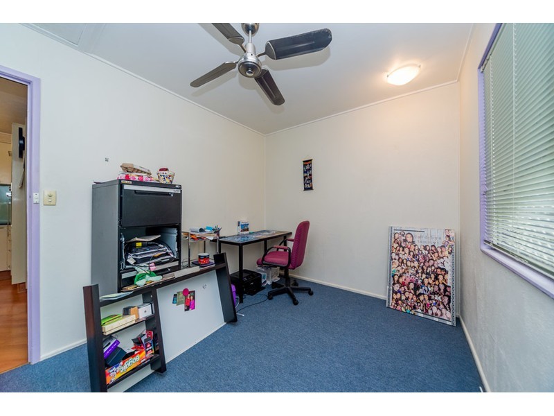 152 Government Road, Labrador QLD 4215