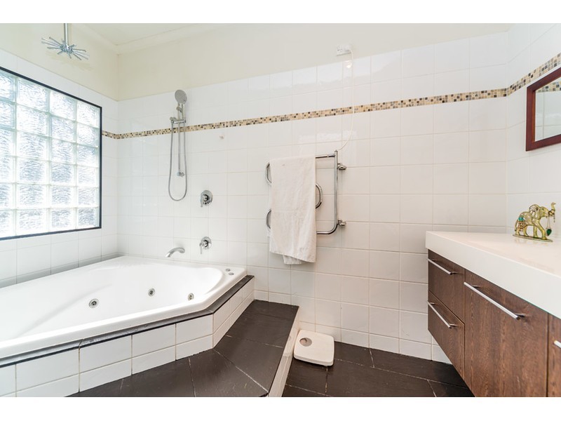 74 Musgrave Avenue, Southport QLD 4215