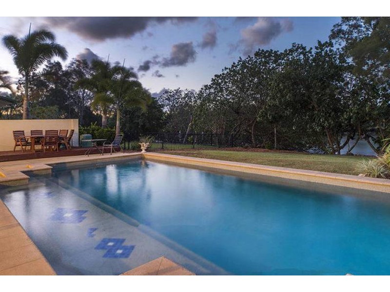 27 Champagne Boulvarde, Helensvale QLD 4212