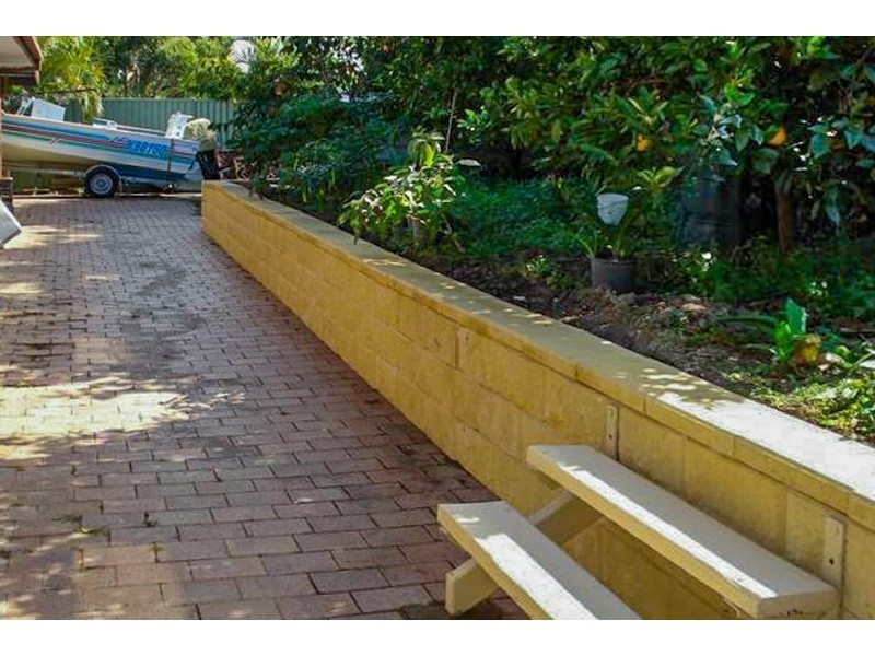 6 Mango Place, Southport QLD 4215