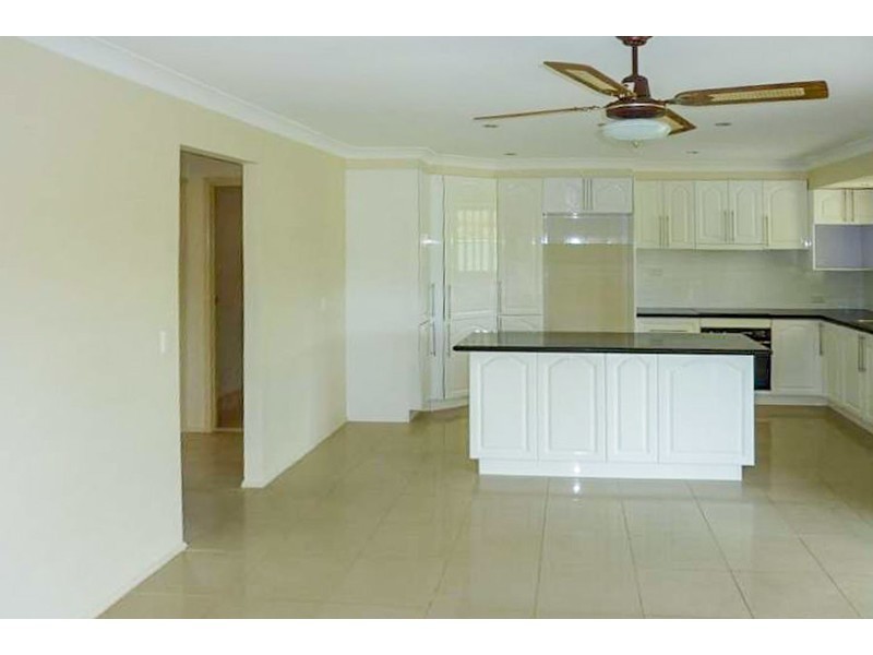 6 Mango Place, Southport QLD 4215