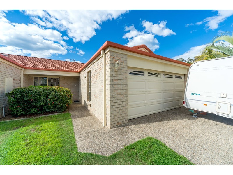 2/16 Gemma Glade, Labrador QLD 4215