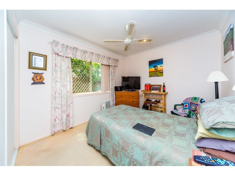 2/16 Gemma Glade, Labrador QLD 4215