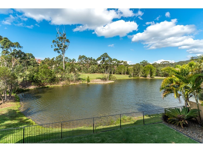 26 Golden Bear Drive, Arundel QLD 4214