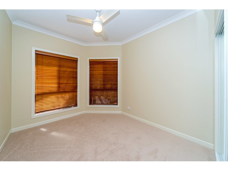 26 Golden Bear Drive, Arundel QLD 4214