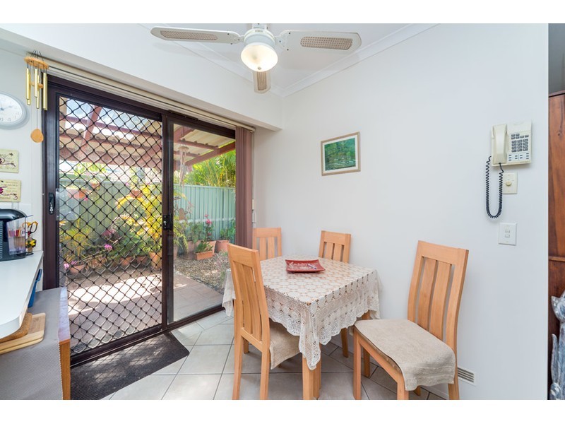 2/7 Stephenson Street, Labrador QLD 4215